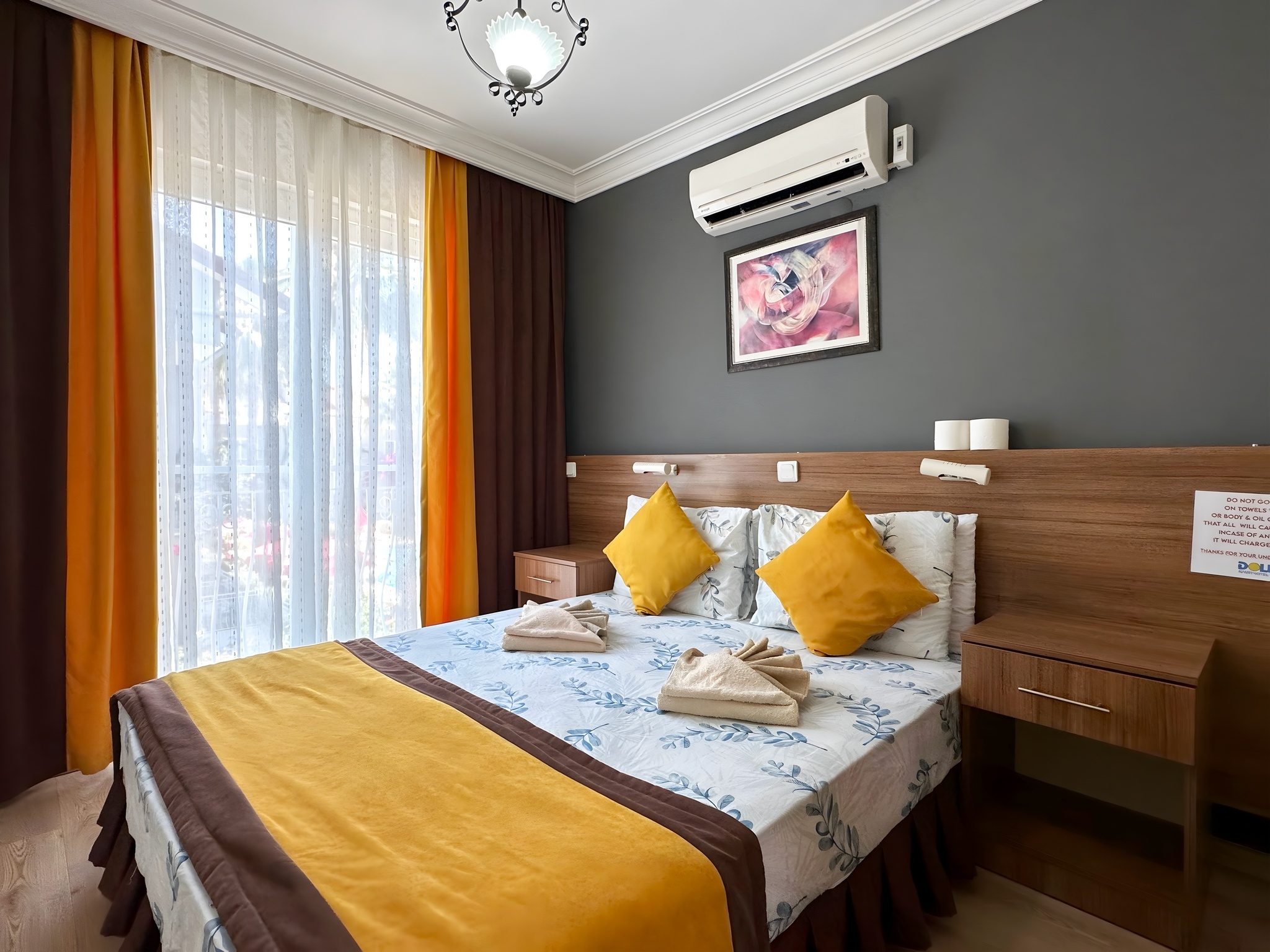 Rooms & Prices