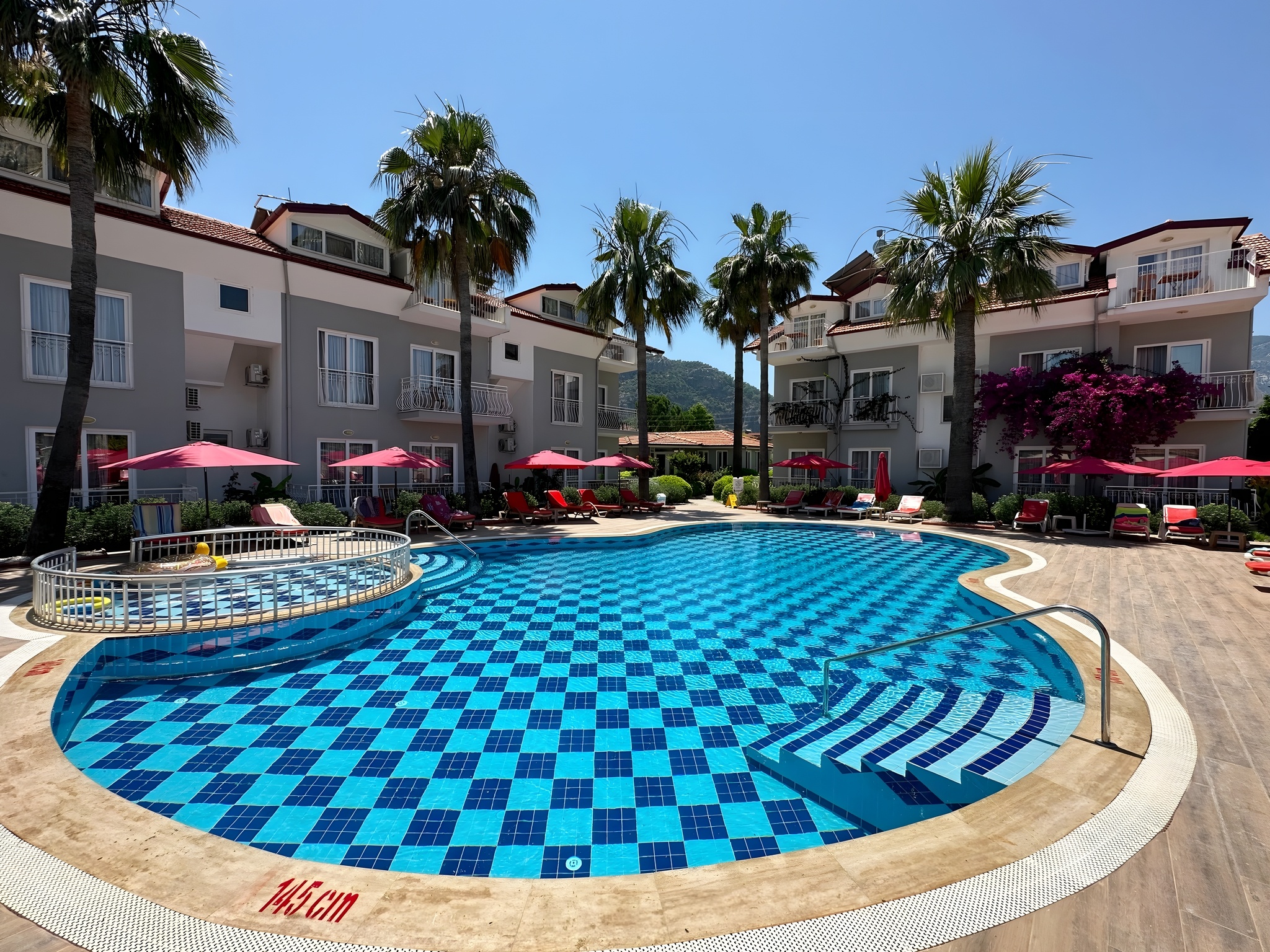 Dolunay Apartments